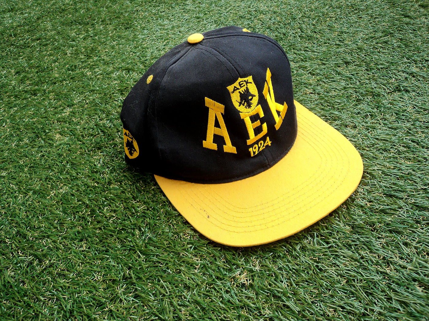 AEK Athens 90's graphic cap