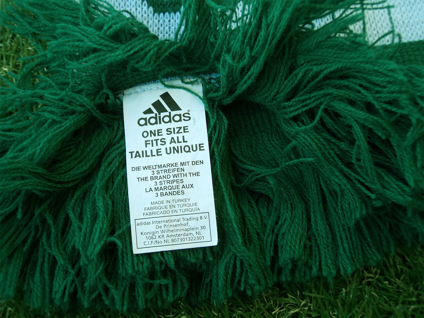 Σέντ Γκάλεν Adidas κασκόλ