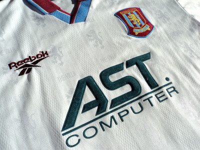 1996-1998 Aston Villa away shirt - Medium (38'' - 40'')