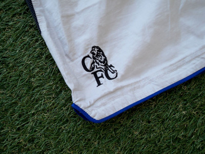 2004-2005 Chelsea away shorts - XLarge