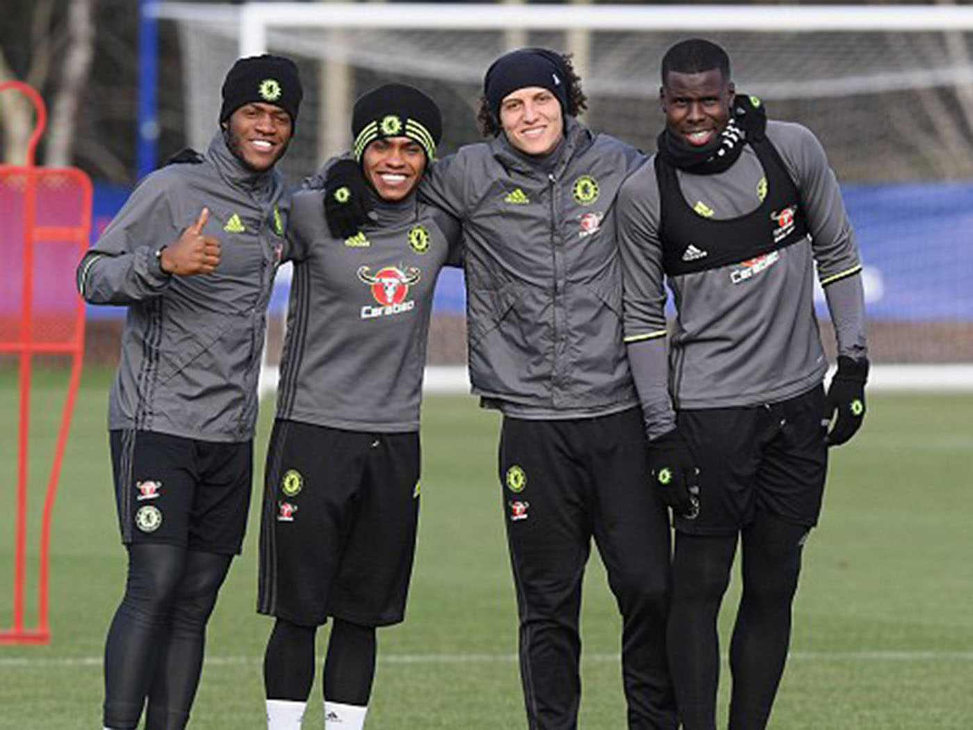 2016-2017 Τσέλσι προπονητικό top - Large 2016-2017 Τσέλσι προπονητικό top - Large