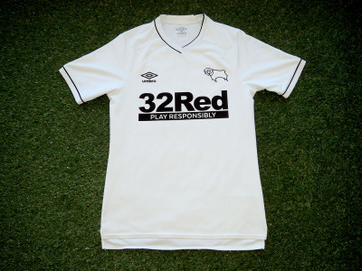 2020-2021 Derby County home shirt - Small
