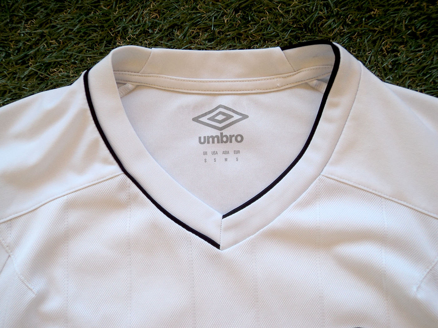 2020-2021 Derby County home shirt - Small