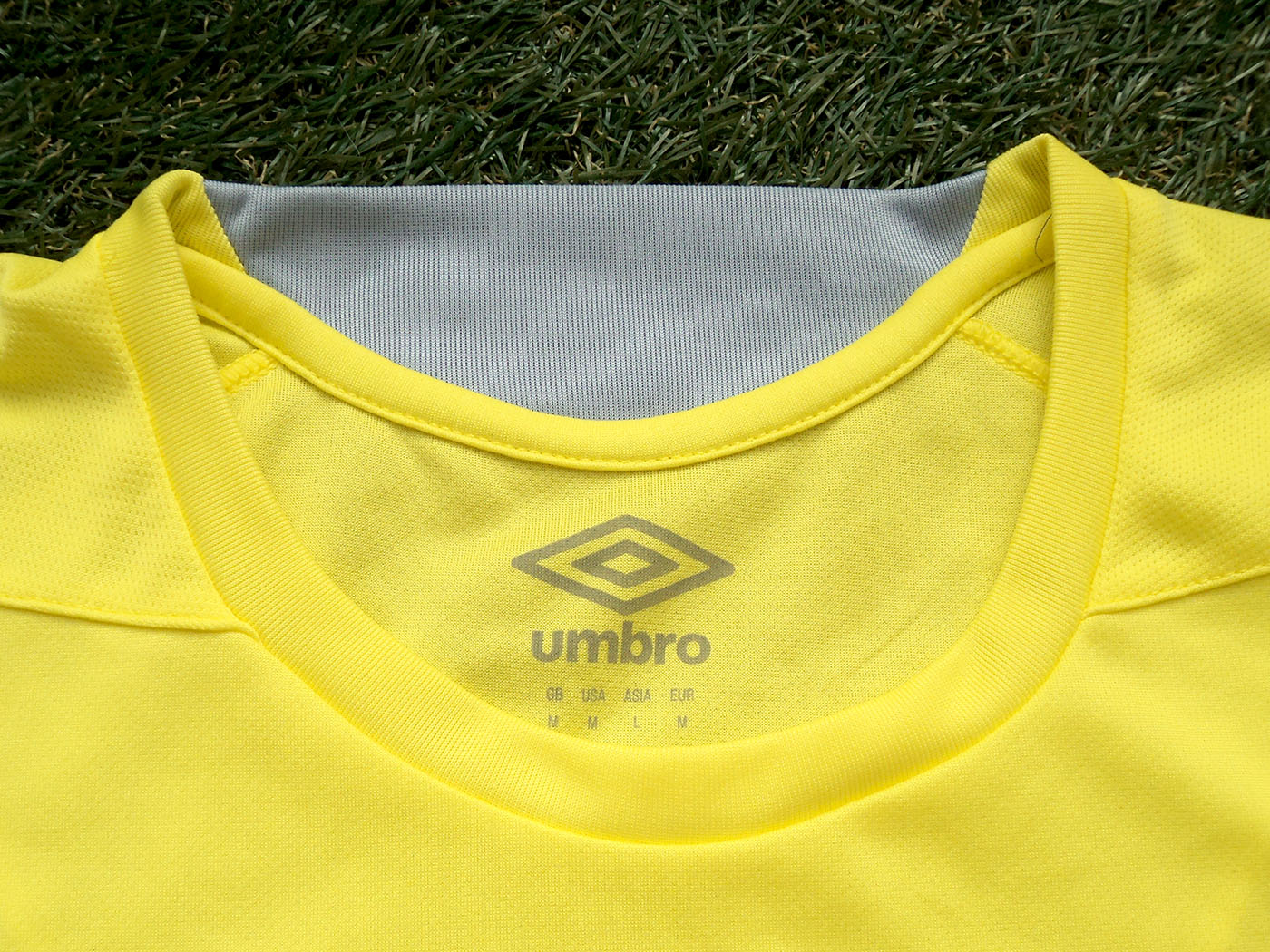 2018-2019 Everton training shirt - Medium