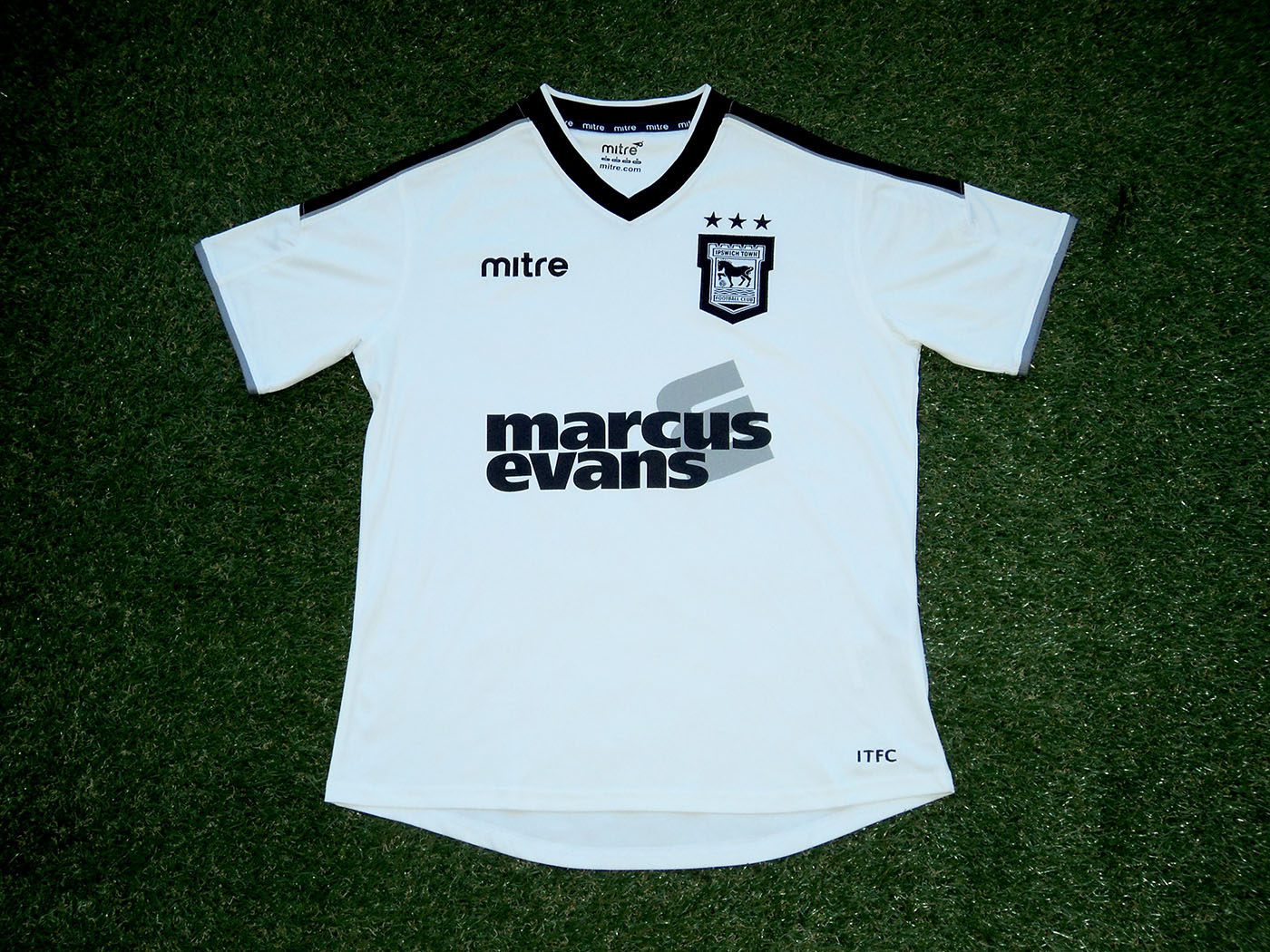 2012-2013 Ίπσουιτς εκτός έδρας φανέλα - Small