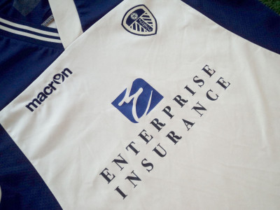 2013-2014 Leeds United away shirt - Small