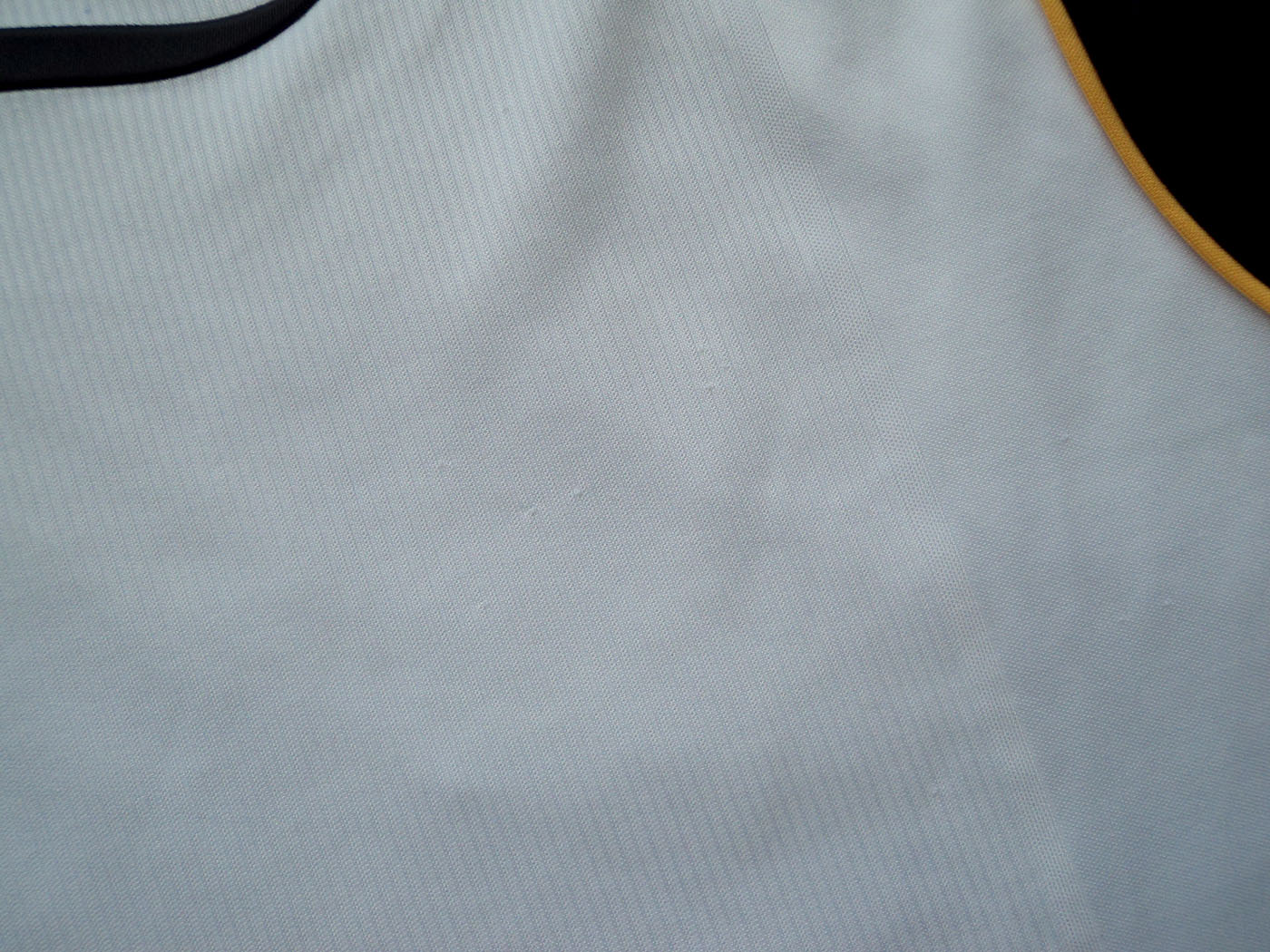 2001-2003 Liverpool away shirt - Medium