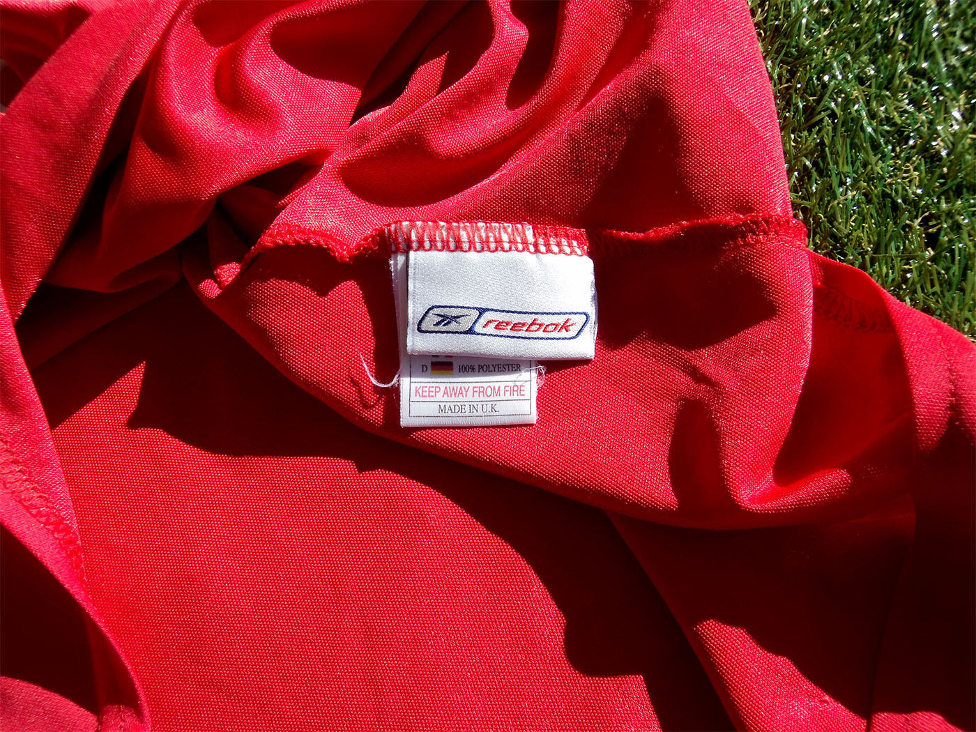 2000-2002 Liverpool home shirt - XLarge (46" - 48")
