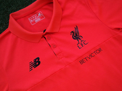 2016-2017 Liverpool polo shirt - Medium
