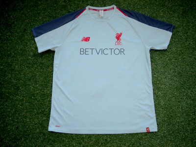 2018-2019 Liverpool training shirt - XLarge
