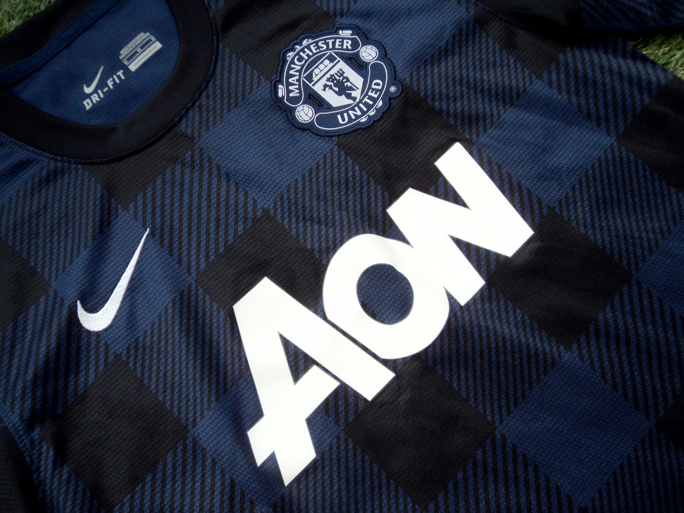 2013-2014 Manchester United away shirt - Medium