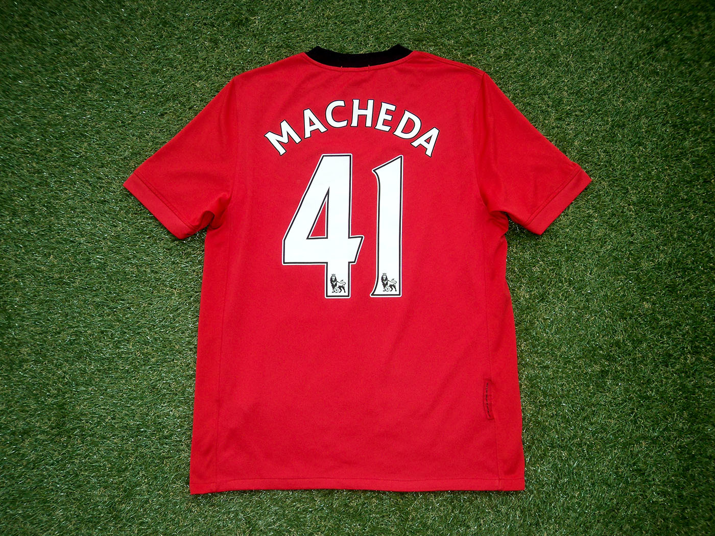 2009-2010 Manchester United home shirt Nr41 Macheda - Small