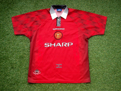 1996-1998 Manchester United home shirt - Large