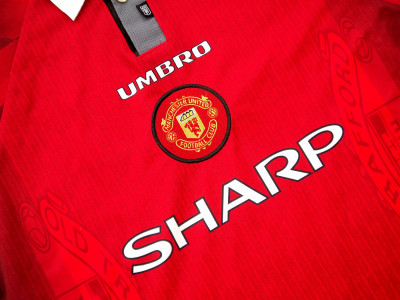 1996-1998 Manchester United home shirt - Large