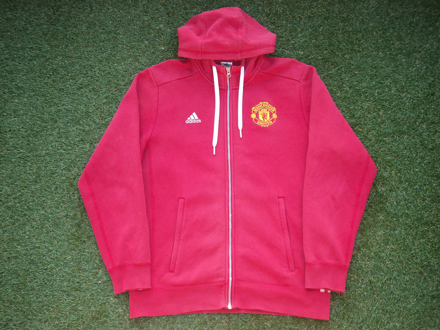 2016-2017 Manchester United hooded track jacket - Medium