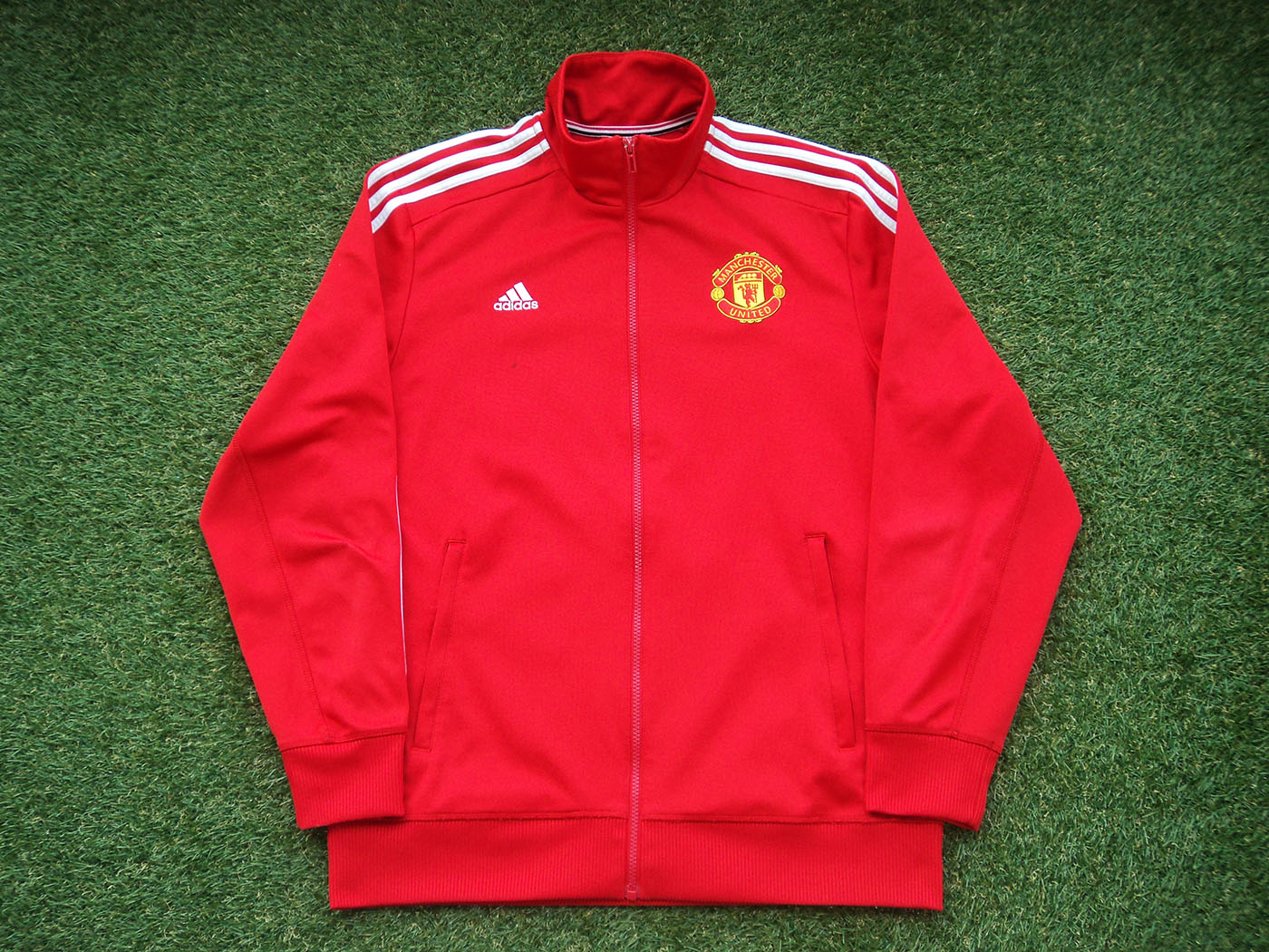 2015-2016 Manchester United track jacket - Large