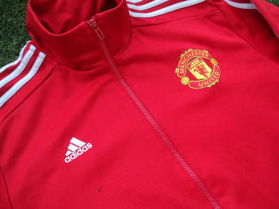 2015-2016 Manchester United track jacket - Large