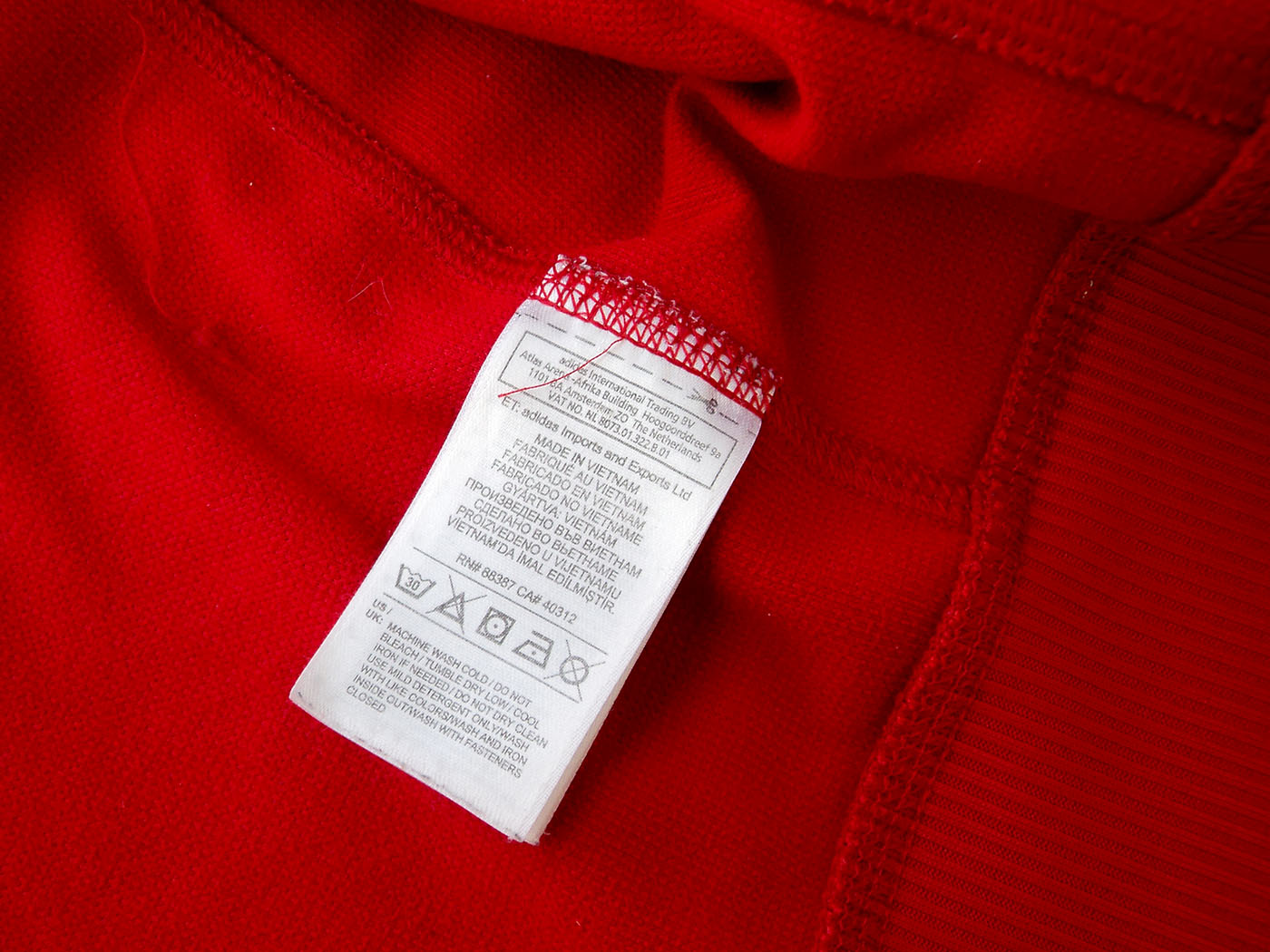 2015-2016 Manchester United track jacket - Large