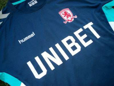 2018-2019 Middlesbrough training shirt - Medium