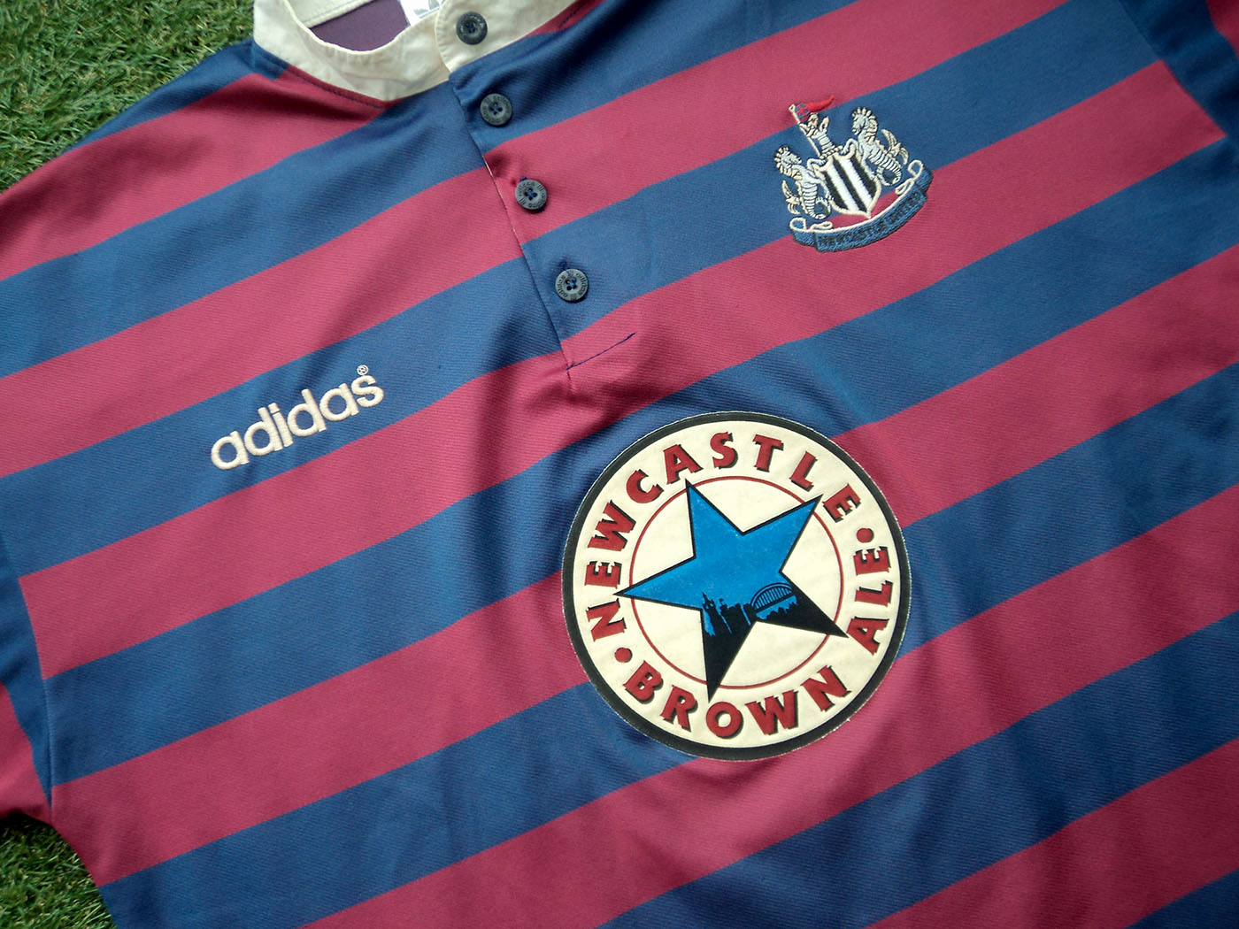 1995-1996 Νιουκάστλ Γιουνάιτεντ εκτός έδρας φανέλα - XLarge