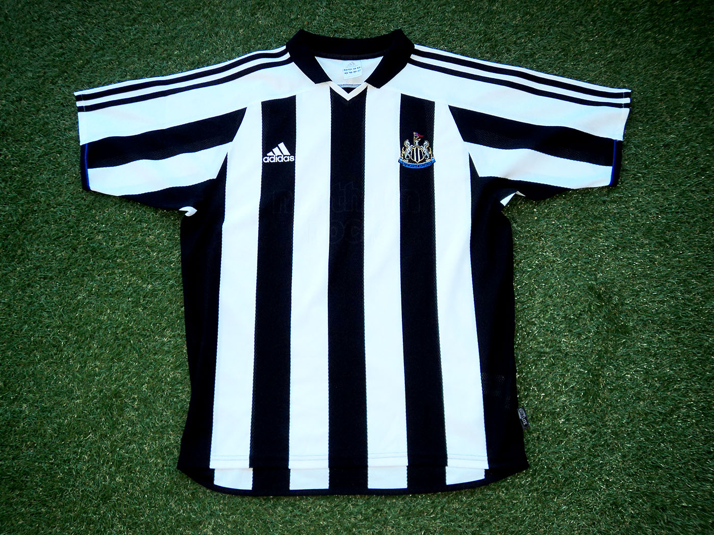 2003-2005 Νιουκάστλ Γιουνάιτεντ εντός έδρας φανέλα - Medium