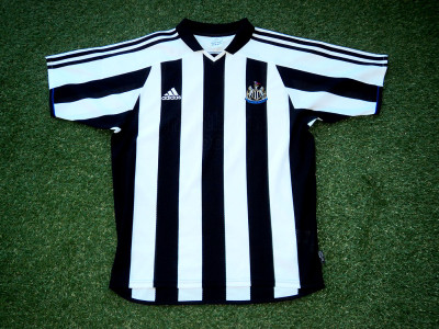 2003-2005 Νιουκάστλ Γιουνάιτεντ εντός έδρας φανέλα - Medium