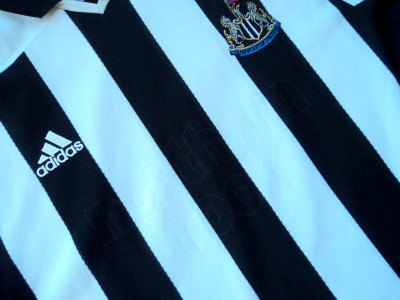 2003-2005 Νιουκάστλ Γιουνάιτεντ εντός έδρας φανέλα - Medium