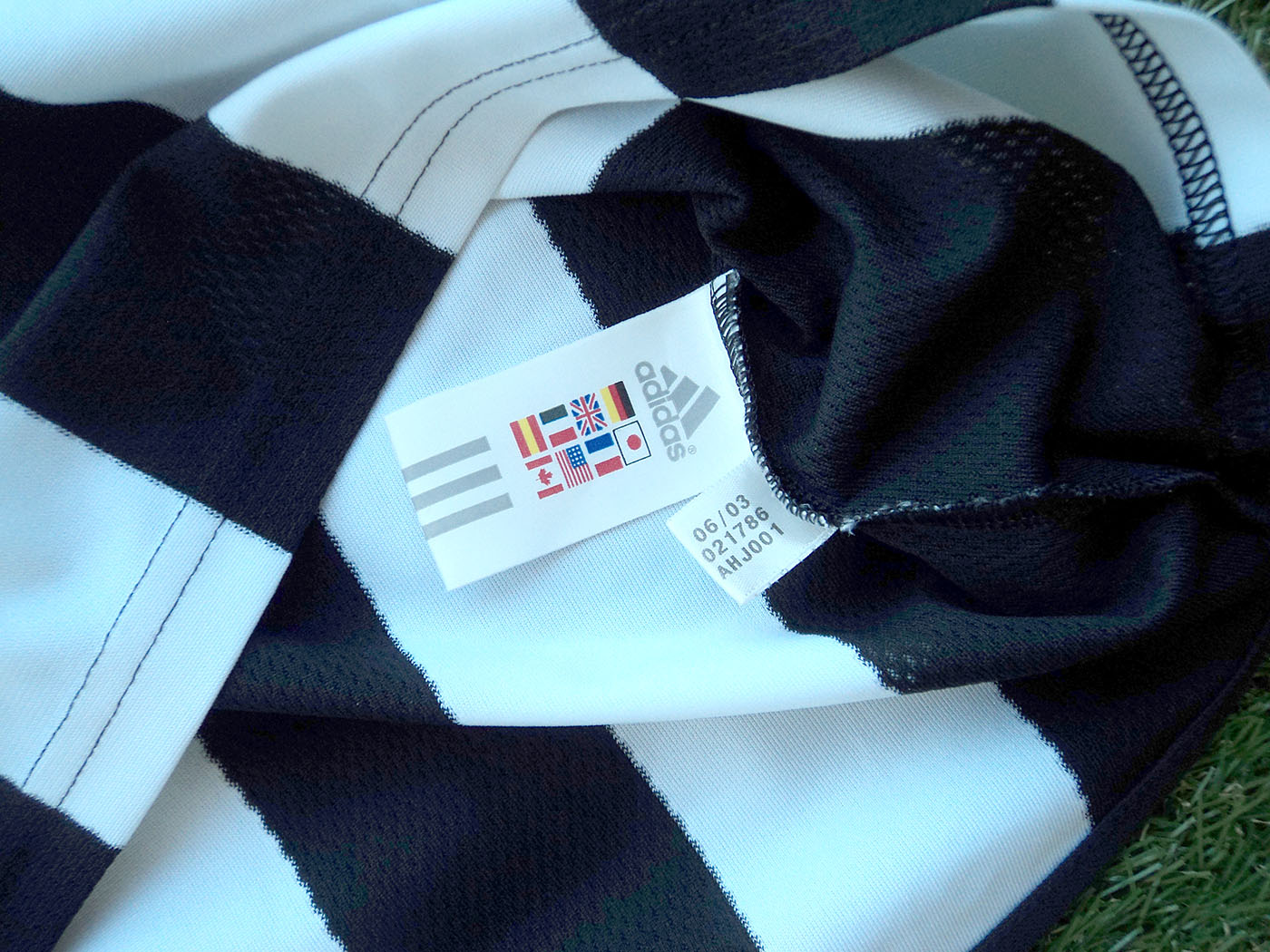 2003-2005 Νιουκάστλ Γιουνάιτεντ εντός έδρας φανέλα - Medium