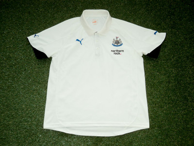 2010-2011 Newcastle United polo shirt - Large