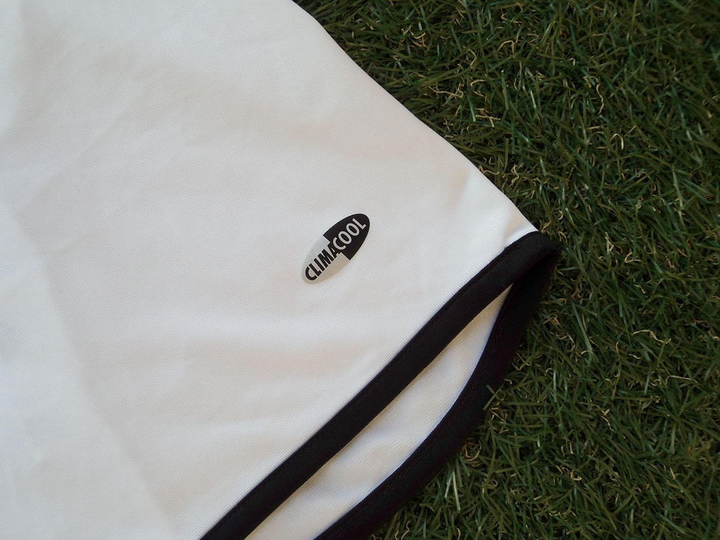 2005-2006 Newcastle United training vest - Large