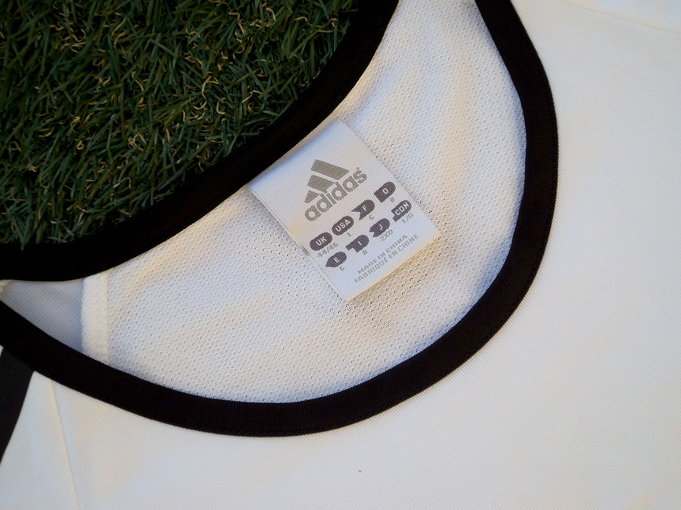 2005-2006 Newcastle United training vest - Large