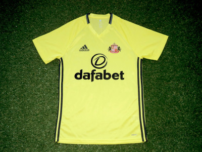 2016-2017 Sunderland training shirt - Medium