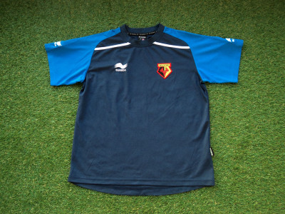 2010-2011 Watford training shirt - Small