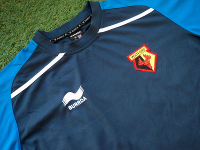 2010-2011 Watford training shirt - Small