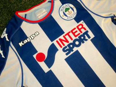 2016-2017 Wigan home shirt - Small