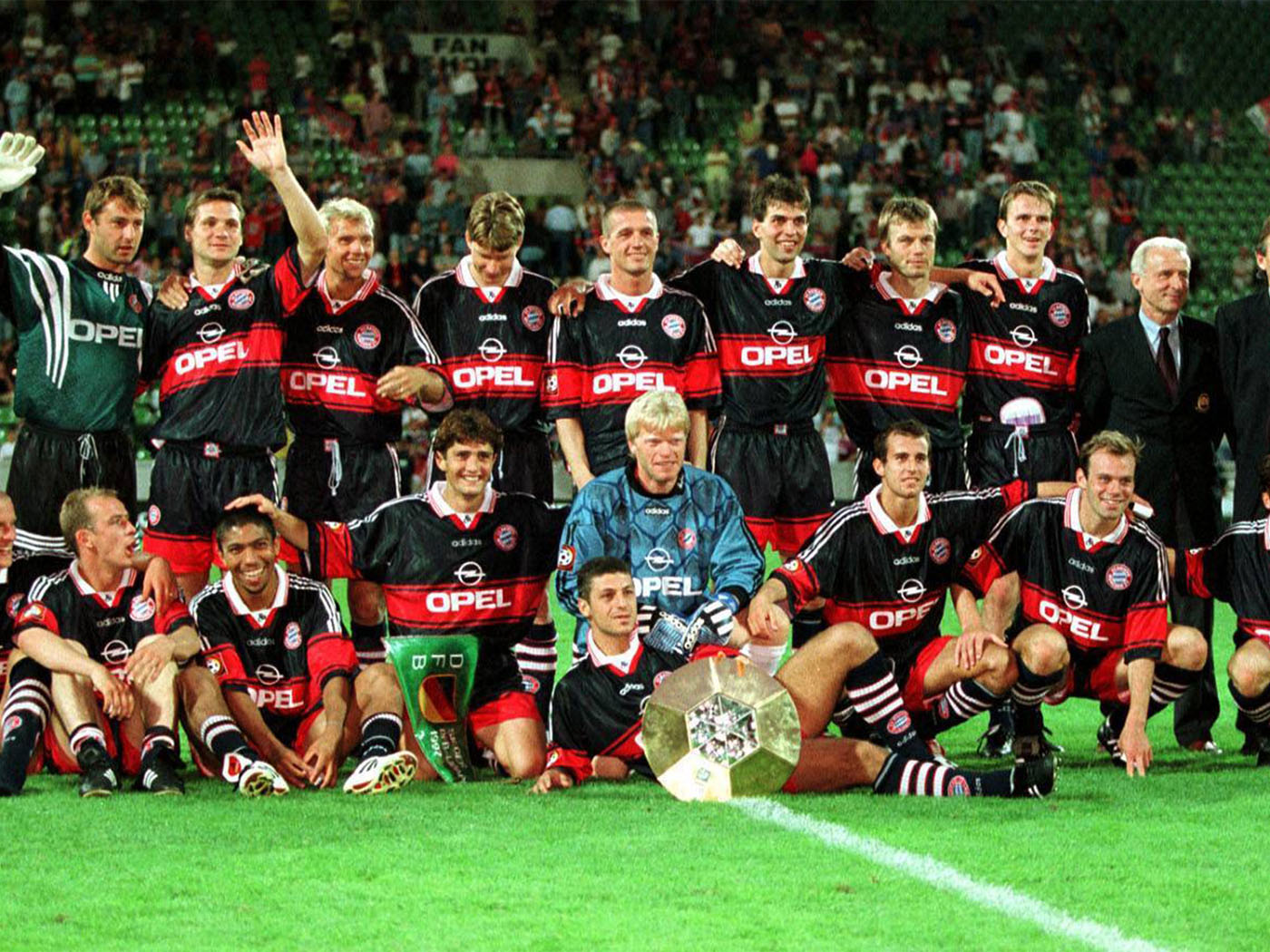 1997-1999 Bayern Munich away shirt - Medium