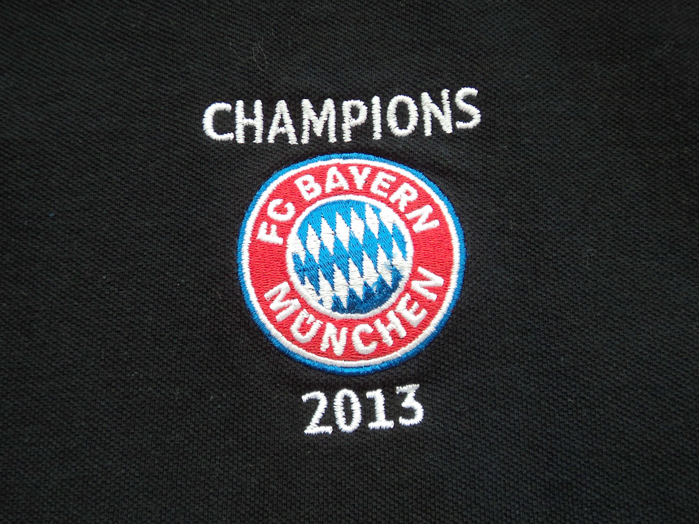 2013 Bayern Munich Official "Champions League Winners" polo shirt - XLarge