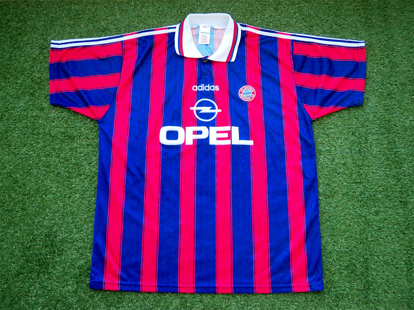 1995-1997 Bayern Munich home shirt - XXLarge