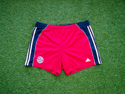 1999-2001 Bayern Munich home shorts - XLarge