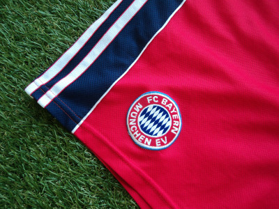 1999-2001 Bayern Munich home shorts - XLarge