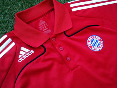 2008-2009 Bayern Munich polo shirt - Large (42" - 44")