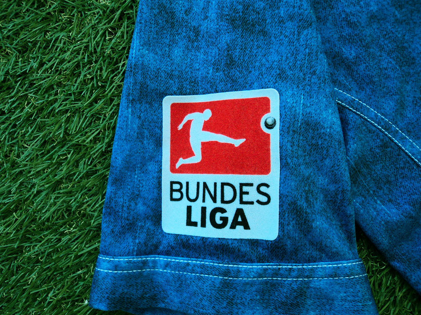 2010-2011 VFL Bochum home shirt Nr 33 Semlits - Medium