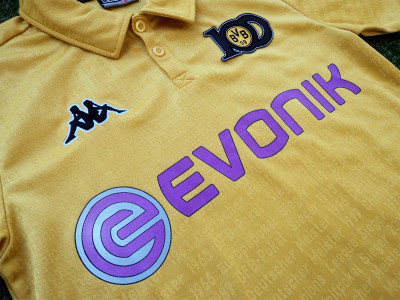 2009-2010 Borussia Dortmund Centenary shirt - Small (176)