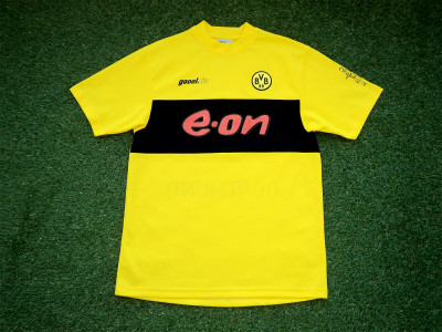2002-2003 Borussia Dortmund home shirt - Medium