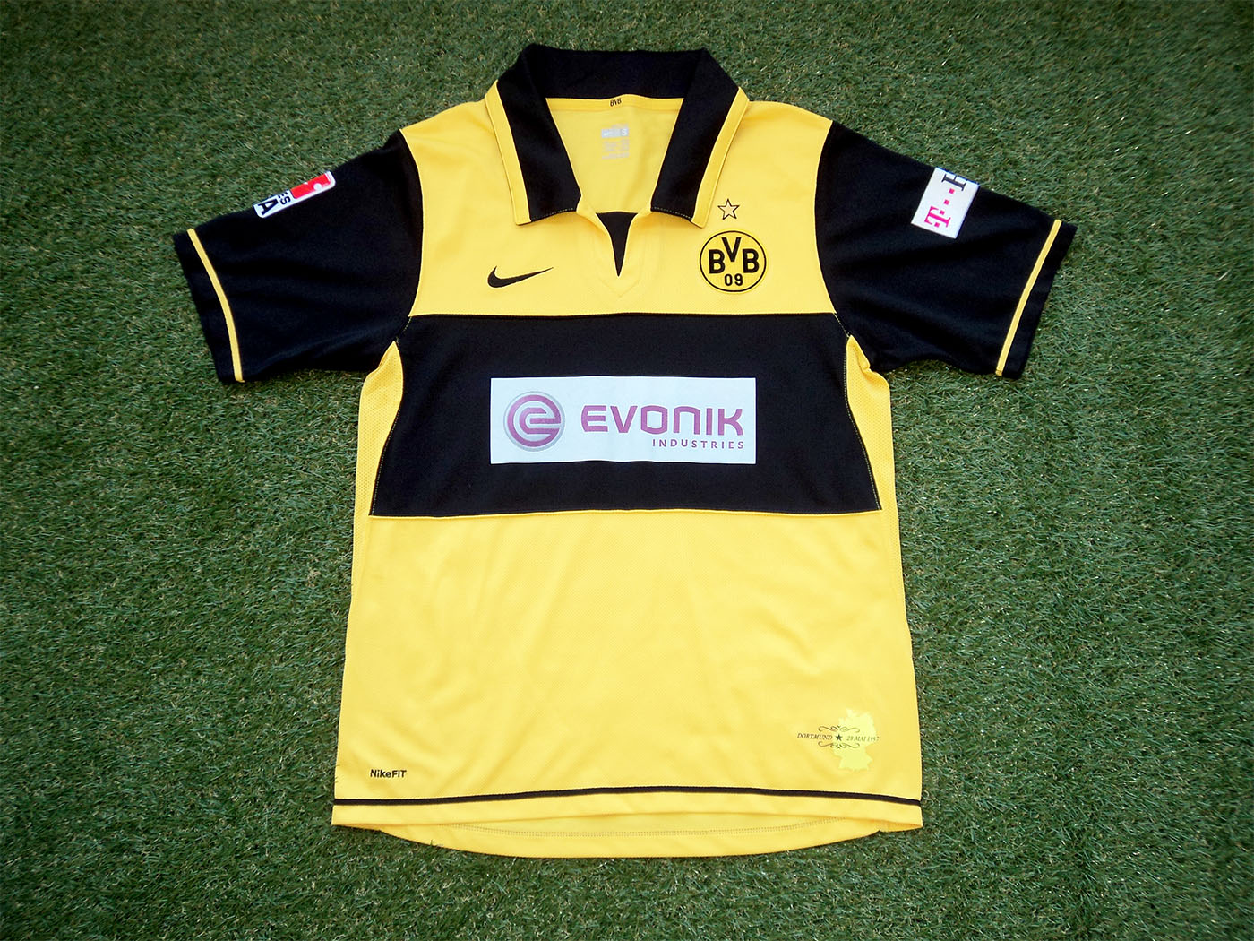 2007-2008 Borussia Dortmund home shirt - Small