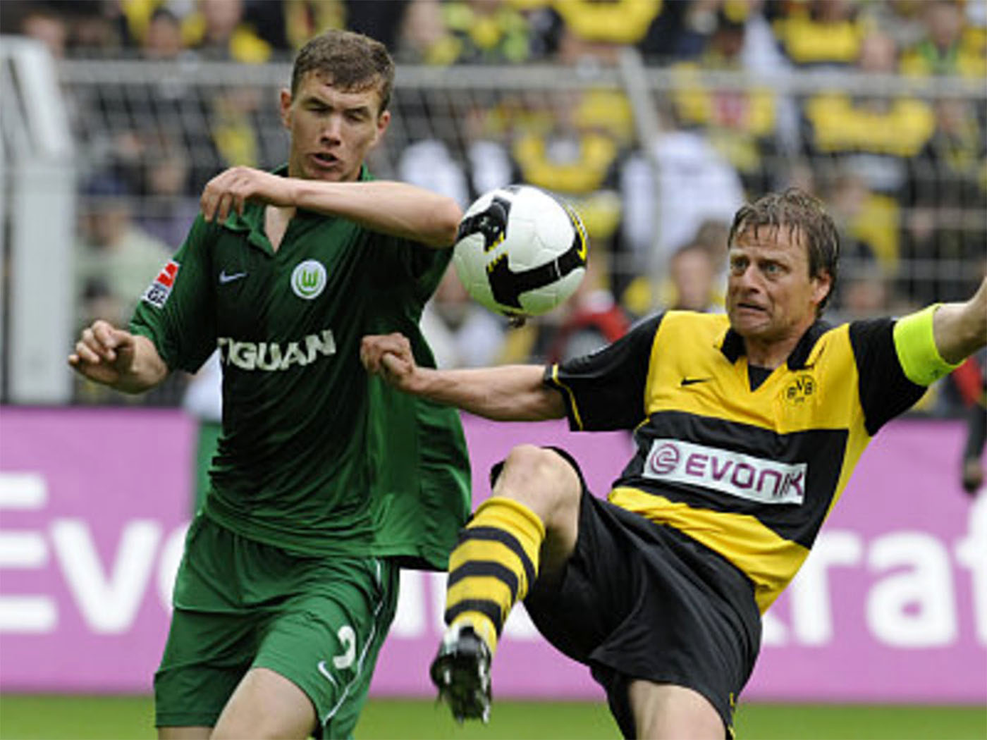 2007-2008 Borussia Dortmund home shirt - Small