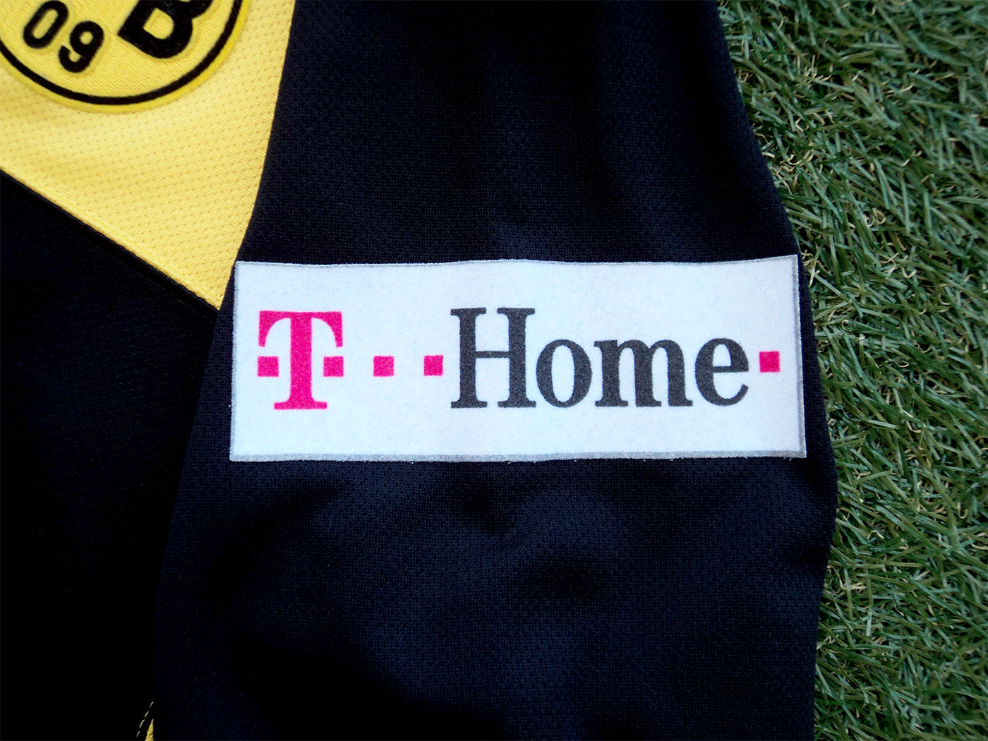 2007-2008 Borussia Dortmund home shirt - Small