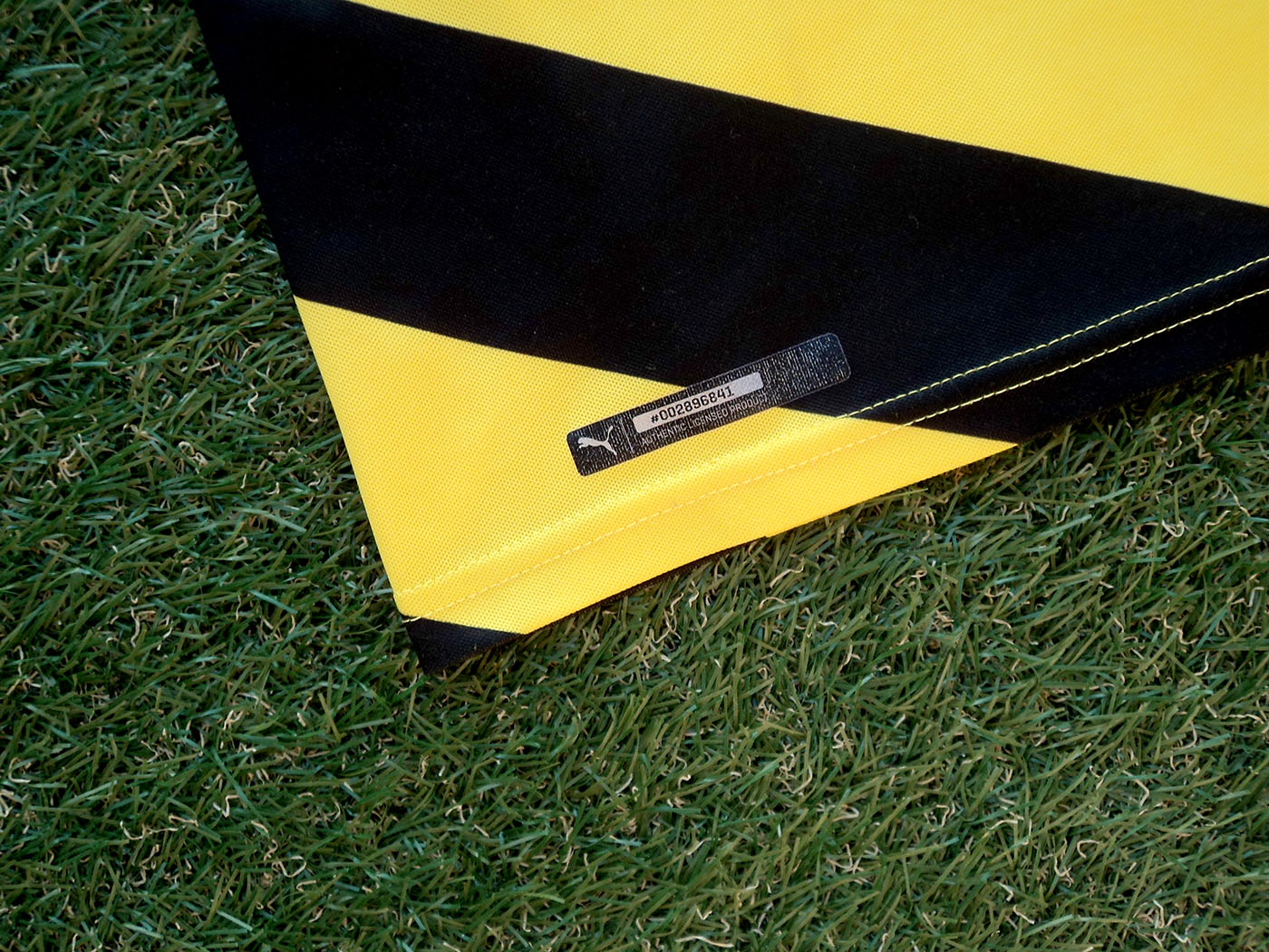 2014-2015 Borussia Dortmund home shirt - Small