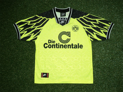 1994-1995 Borussia Dortmund home shirt - Medium