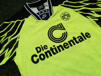 1994-1995 Borussia Dortmund home shirt - Medium